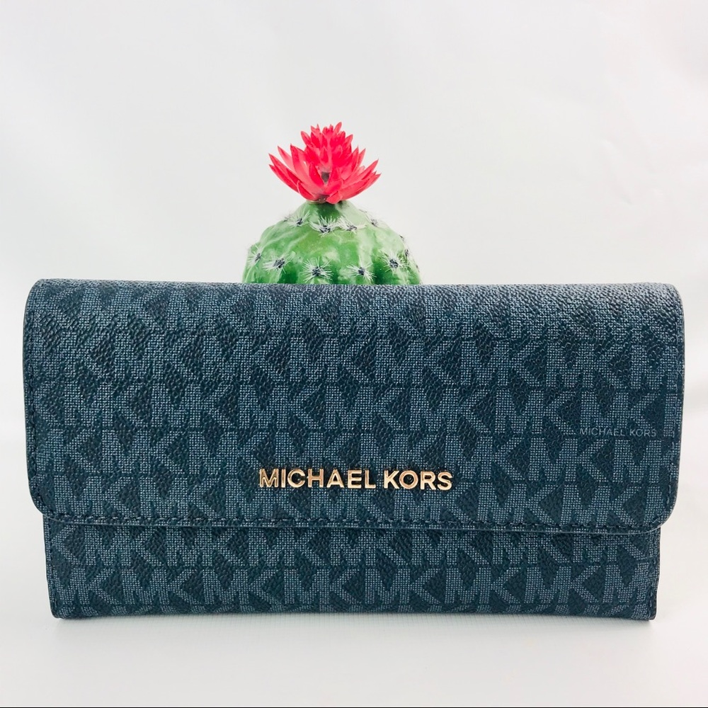 Authentic Michael Kors Jet Set Trifold Long Wallet